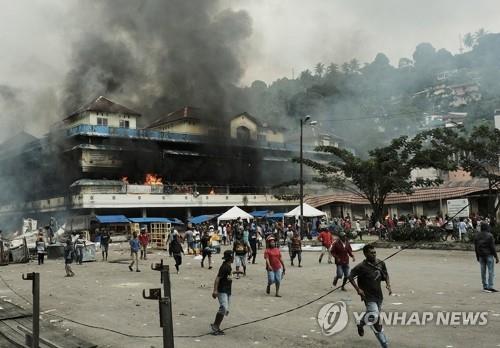 인니 정부, '파푸아 소요' 통제 위해 군경 2천500명 증파