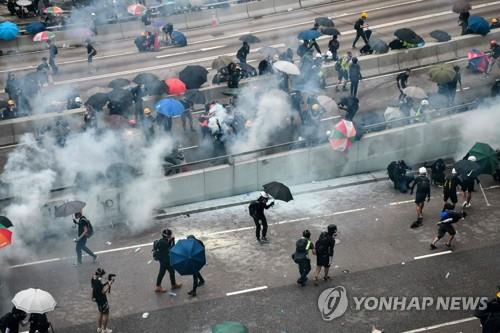 우산혁명 주역 아그네스 차우 "中·홍콩 정부에 압력 가해달라"