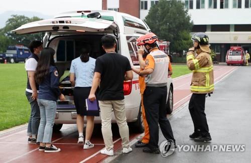 가스흡입사고 경상여고 학생 조기 귀가…"과학실 약품이 원인?"