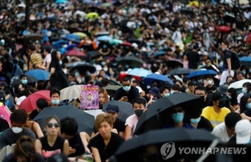 홍콩 동맹휴학·총파업 이틀째…경찰 또 무더기 검거작전(종합)