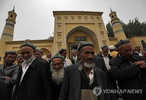 "中 해커, 위구르족 감시 위해 아시아 통신회사 해킹 의혹"