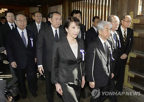 日아베 '우향우' 개각 유력…日교과서 왜곡·역사갈등 악화 예고