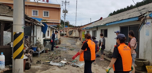 '태풍 휩쓴' 신안 흑산도, 민·관 힘 합쳐 피해복구 구슬땀