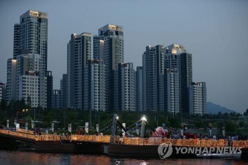 '한강변 일대일 재건축' 신반포18차 시공사 선정 재공고