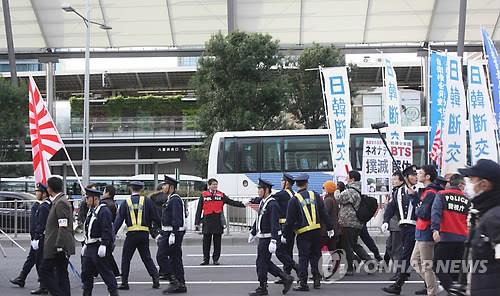 '한인상권 밀집' 日도쿄 신주쿠구, 혐한시위에 공원 사용제한