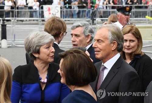 지지층 빠지는 英노동당 '좌클릭'…국유화 당헌 부활 논의