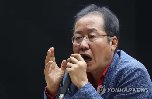 홍준표 "나경원子 이중국적 여부 밝혀야"…羅 "언급할 생각없다"