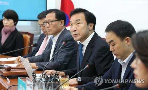 한국당, 조국 정조준 "선택의 시간 다가왔다" 파상공세