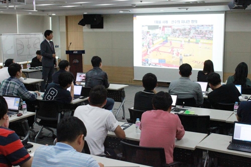 속임 동작은 그만…KBL 라운드별 플라핑 사례 공개 검토