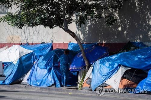 美 LA 노숙촌의 그늘…급기야 잠자는 노숙캠프에 방화까지