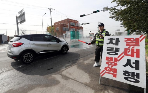 [르포] 돼지열병에 쑥대밭 된 강화도…"섬 전체가 초비상"