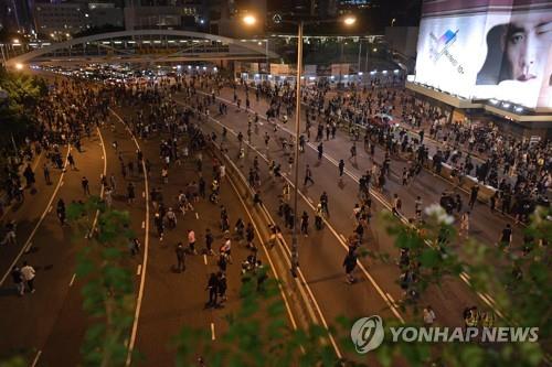 홍콩 우산혁명 5주년…"우린 더 단결" 목소리 속 경찰과 충돌(종합)