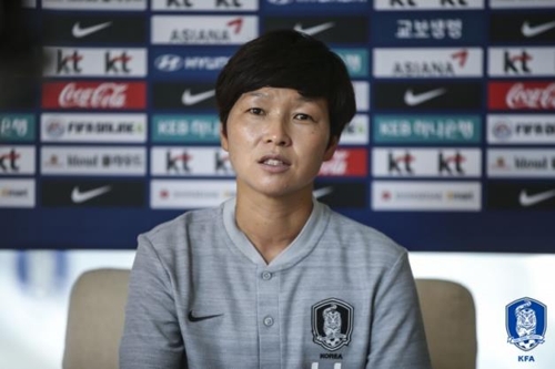 여자축구 대표팀 소집…황인선 감독대행 "미국에 도전하겠다"