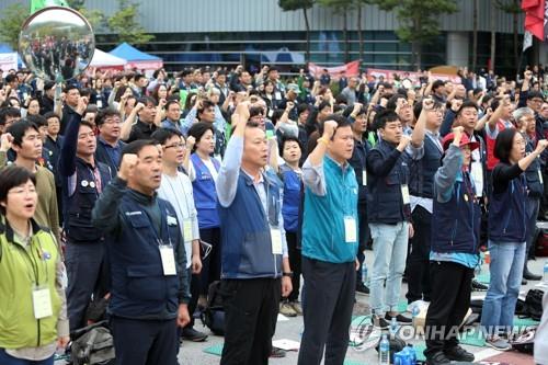 한국도로공사, 톨게이트 노조원 고소…경찰, 6명 출석요구