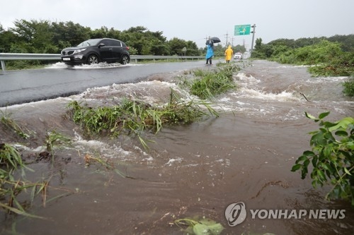 제주 폭우, `시간당 100㎜` 가을장마에 피해 속출