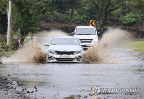 밤새 경기지역 `물폭탄`...침수·정전 피해 잇따라