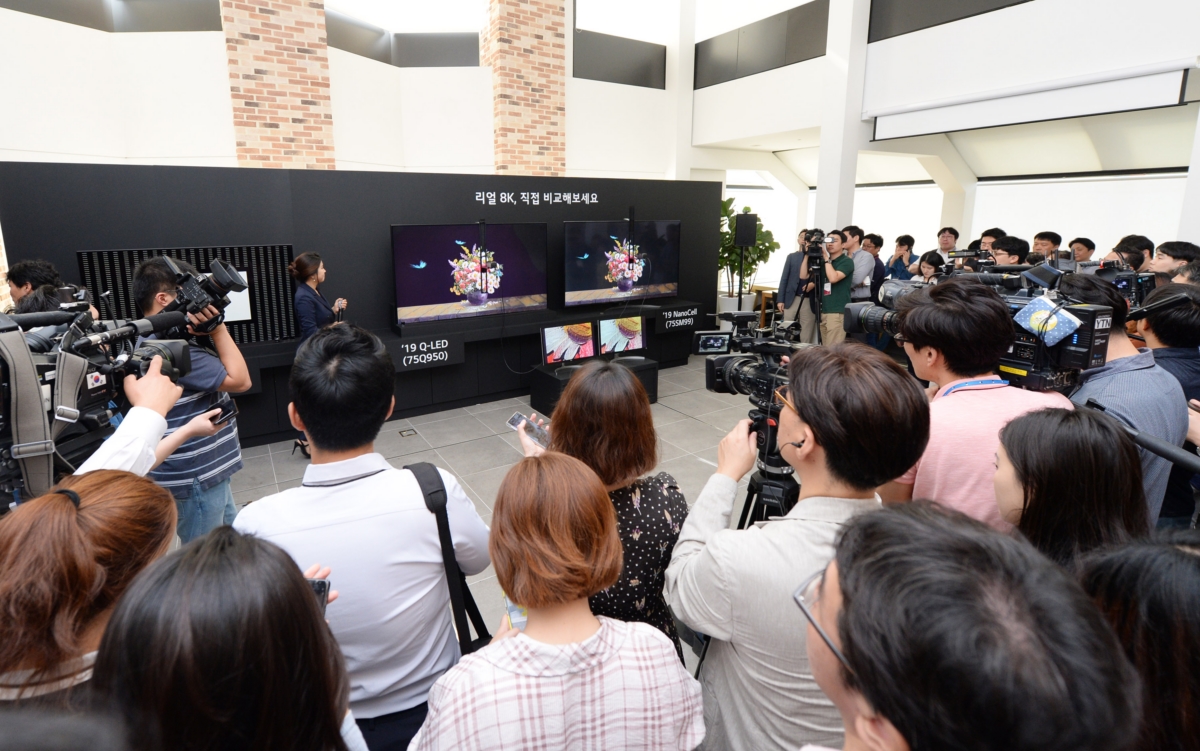 미국협회 "8K TV, 화질선명도 50% 넘어야"…삼성·LG 논란 불지펴