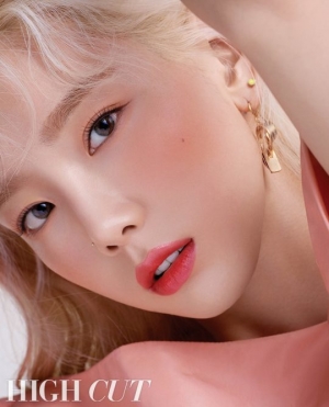 태연 &#34;소녀시대 멤버들은 평생 친구…지칠 때 큰 위로&#34;