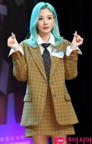 [TEN PHOTO]볼빨간사춘기 안지영 &#39;점점 이뻐지네&#39;