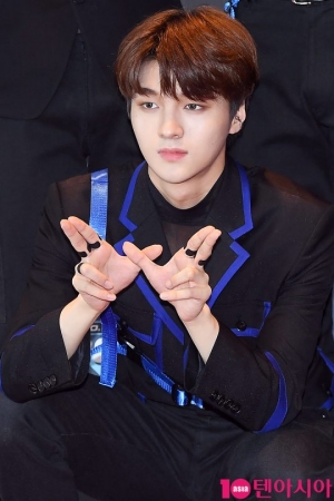 [TEN PHOTO] 엑스원 차준호 &#39;멋짐 이상 무&#39;