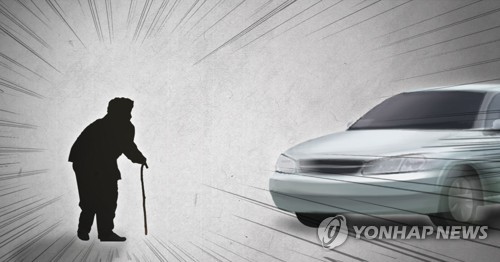 이면도로서 차량 2대에 잇따라 치인 80대 노인 숨져