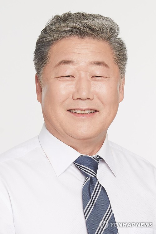 경기남부 단체장들 재판서 희비갈려…이재명 위기·우석제 상실