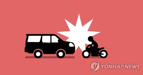 거제서 오토바이 운전자, SUV와 충돌 후 화물차에 치여 숨져