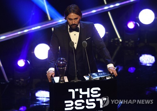 페드로스 전 리옹 감독, 한국 女축구 대표팀 사령탑 후보로 부상