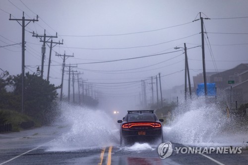 도리안 美노스캐롤라이나 상륙…1등급 약화했지만 여전히 위험