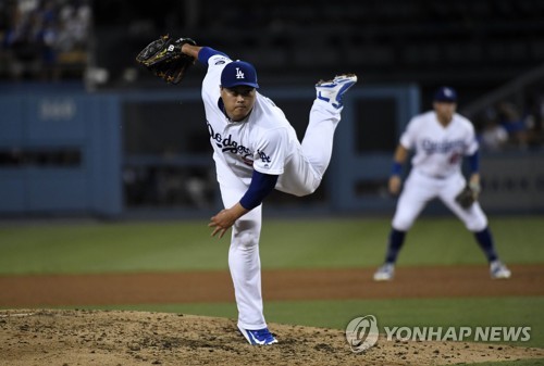 투구 중 넘어진 류현진…곳곳에서 보인 이상 신호