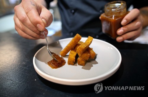 남아공서 '식용곤충 요리' 전문 식당 처음 문 열어…1접시 4천원