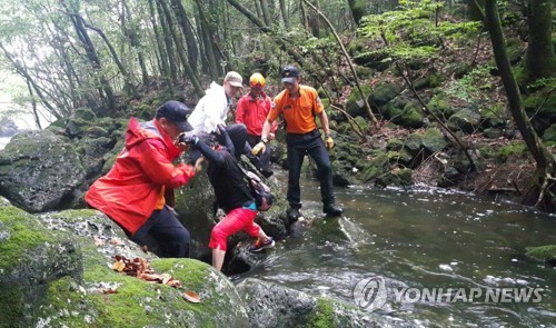 [줌in제주] ①올레길 탐방객 '반 토막'…제주 '걷는 길' 방치되고, 잊히고