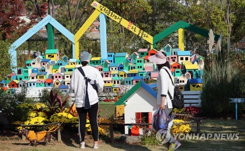 [휴먼n스토리] "집밥 드세요" 곱디고운 마음, 감천문화마을 부산 아지매들