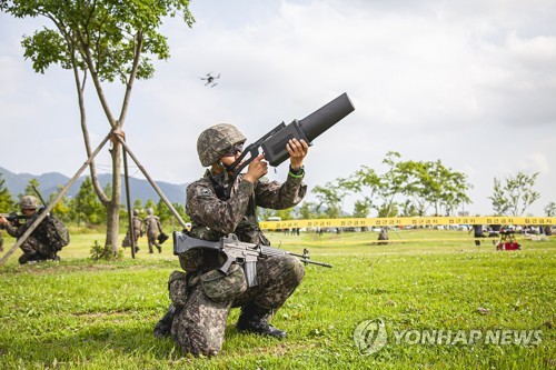 [못 말리는 드론](하) 김해공항 불법 드론 재밍건으로 제압? 현실은…