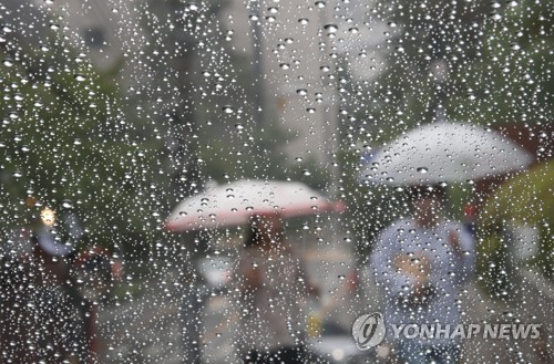 [날씨] 금요일 흐리고 중부 낮까지 비…내륙 곳곳 오후에 소나기