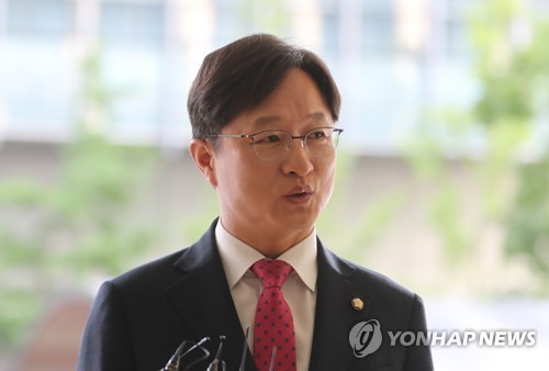 강병원 "日소비재 수입 감소세 지속…맥주·담배↓"