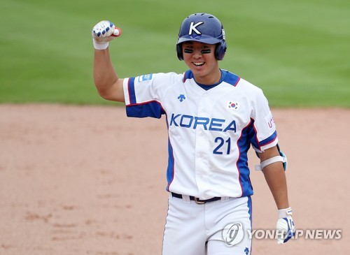 MLB 스카우트 몰고다니는 장재영 "관심? 아직 잘 모르겠어요"