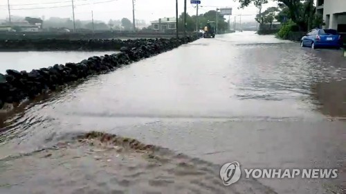 제주에 최고 150㎜ 호우 예보…태풍 이어 추가 피해 우려