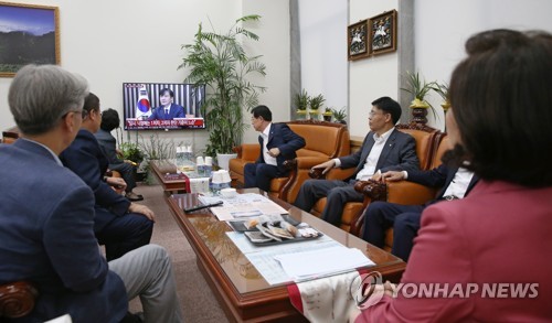 한국당·바른미래·평화 "대국민 사기콘서트", "셀프청문회"