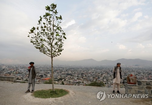 아프간 전직 미 대사들 "성급한 미군 철수 본격 내전 위험"