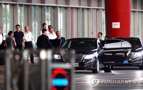 北김정은, 中왕이 면담 안해…실무방문·美자극 등 고려한 듯(종합2보)