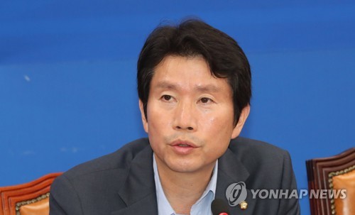 민주, '여권인사 동양대 총장 통화' 논란에 "유시민 당원 아냐"