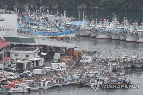 링링 접근 제주 해상 태풍특보 확대…여객선 운항통제