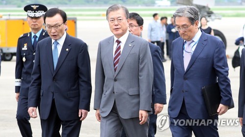 文대통령, 조국 임명 '주말 결단' 주목…여론추이·檢수사 변수