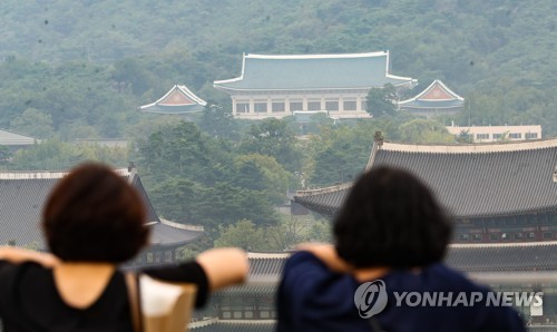 '조국 강행' 의견 첨예하게 갈려 "검찰개혁 기대" vs"참담"