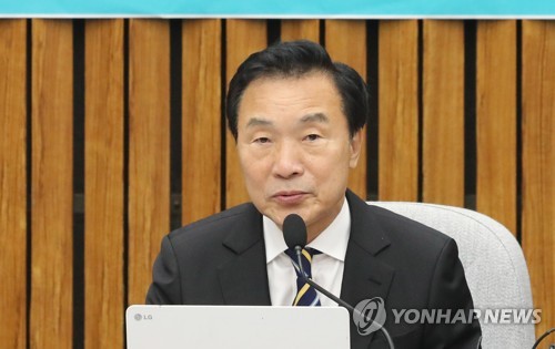 손학규, 曺임명에 "文대통령, 박근혜 왜 하야했는지 생각해야"