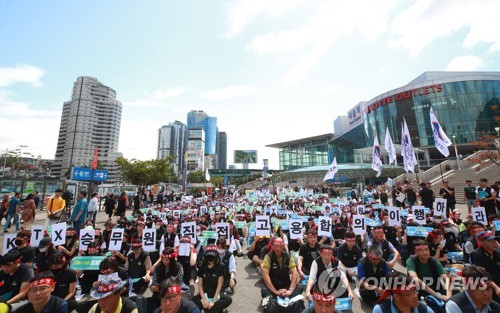 KTX·SRT 승무원 파업 출정식…"직접고용·처우개선" 요구