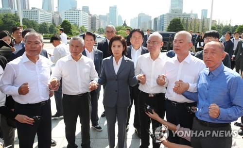 여야 '조국 국조' 대치…與 단호 반대에 한국당 '직무정지' 압박(종합2보)