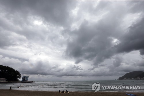 [내일날씨] '타파' 영향 계속…강원 영동·경상도 오전까지 강한 비