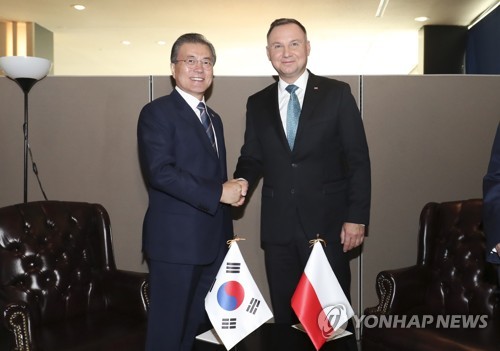 文대통령 "폴란드, 한반도 평화 힘써달라"…두다 "강한 지지"